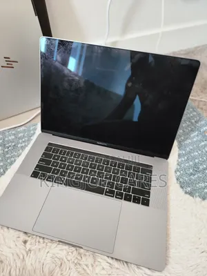 Laptop Apple MacBook Pro 2019 16GB Intel Core i7 SSD 512GB