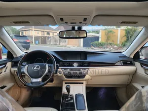 Lexus ES 350 FWD 2014 Red