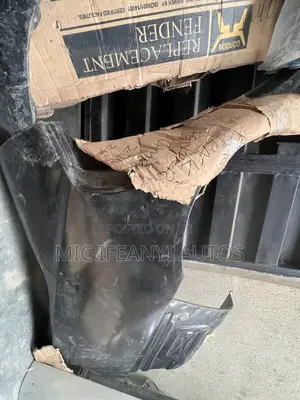 Toyota Camry 2.7 Back Fender