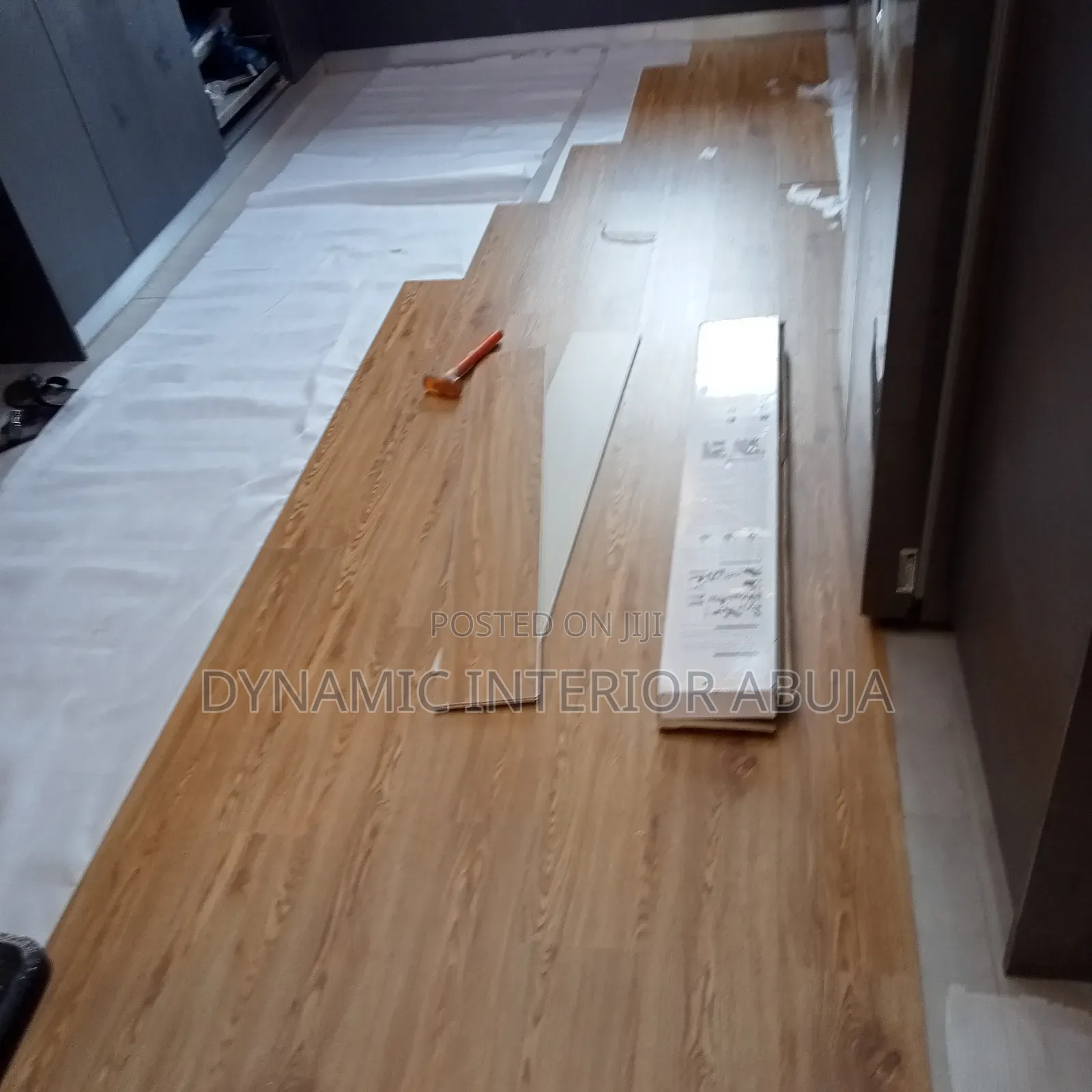 Laminate and SPC