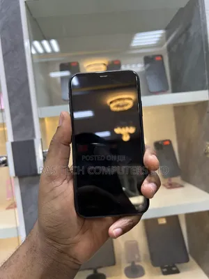 Apple iPhone 11 64 GB Black
