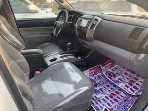 Toyota Tacoma 2014 White
