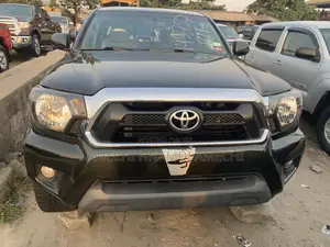 Toyota Tacoma 2015 Gray