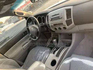 Toyota Tacoma Access Cab V6 2010 Silver