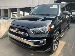 Toyota 4-Runner Limited 4x4 2018 Black