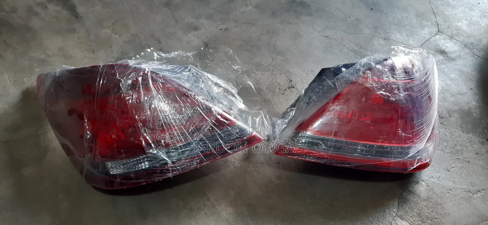 Back Light Toyota Avalon 2010