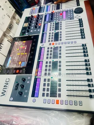 Behringer Wing Digital Professional Mixer