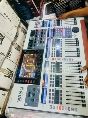 Behringer Wing Digital Professional Mixer