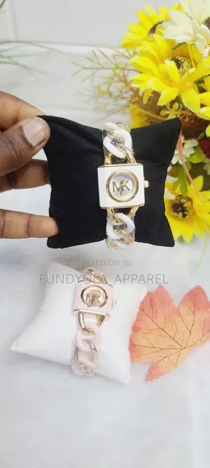 Mk Chain Lock Wristwatch