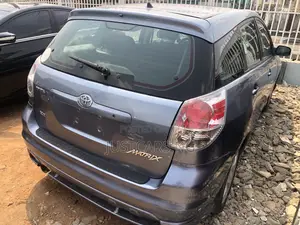 Photo - Toyota Matrix 2005 Blue