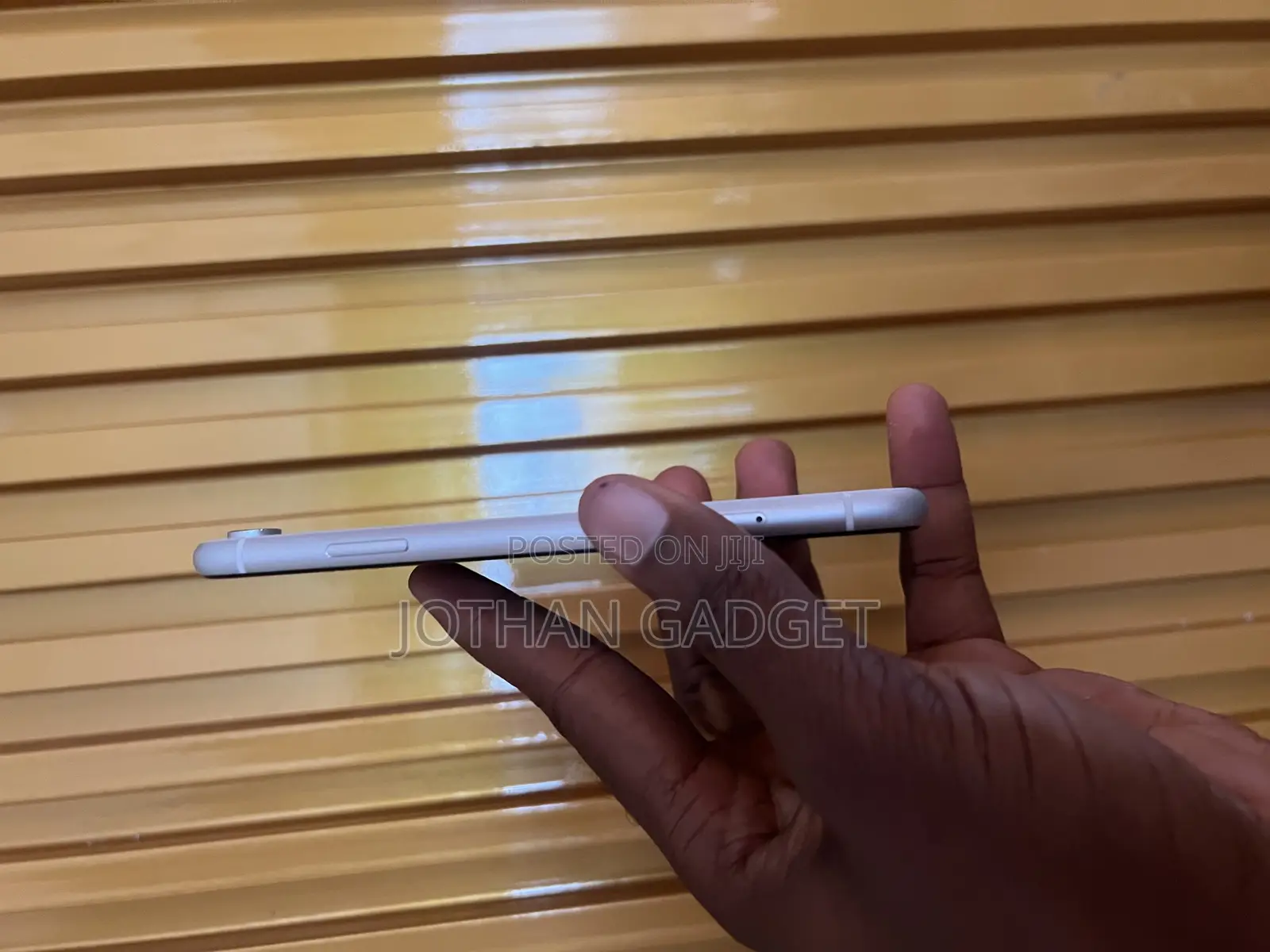 Apple iPhone XR 128 GB White