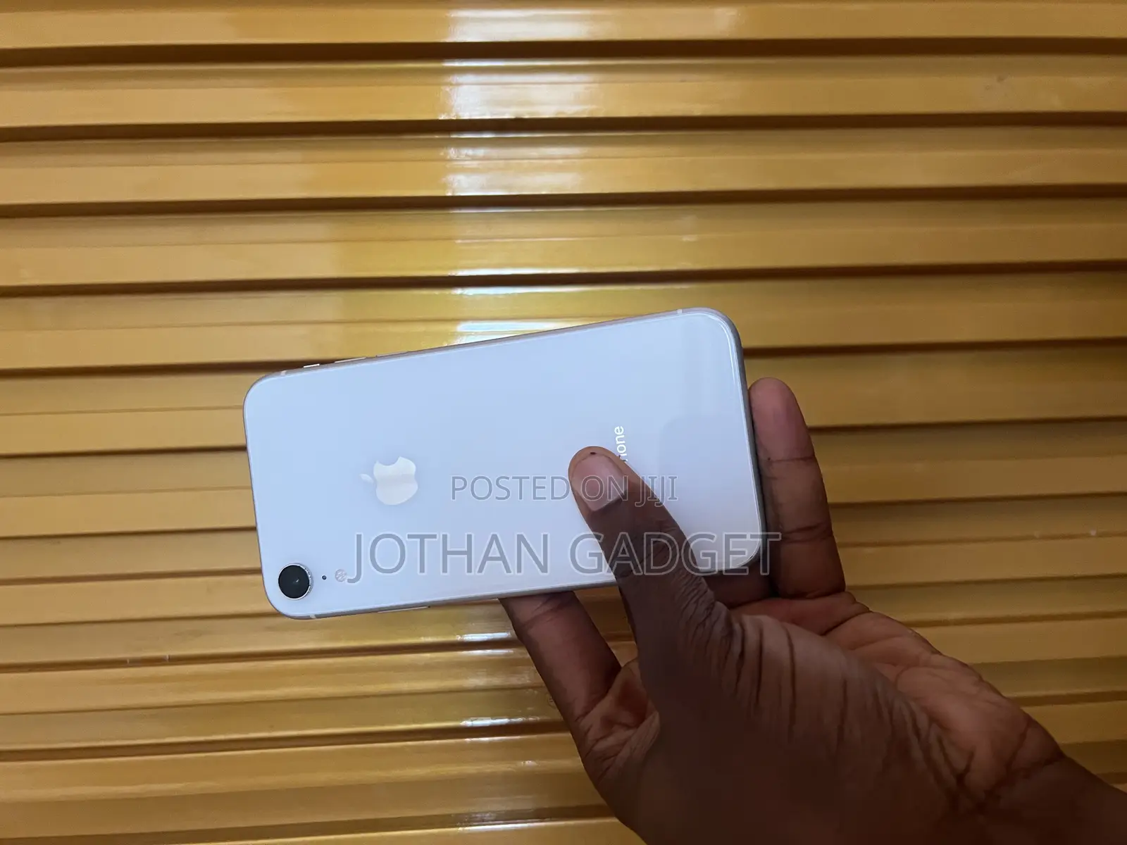 Apple iPhone XR 128 GB White
