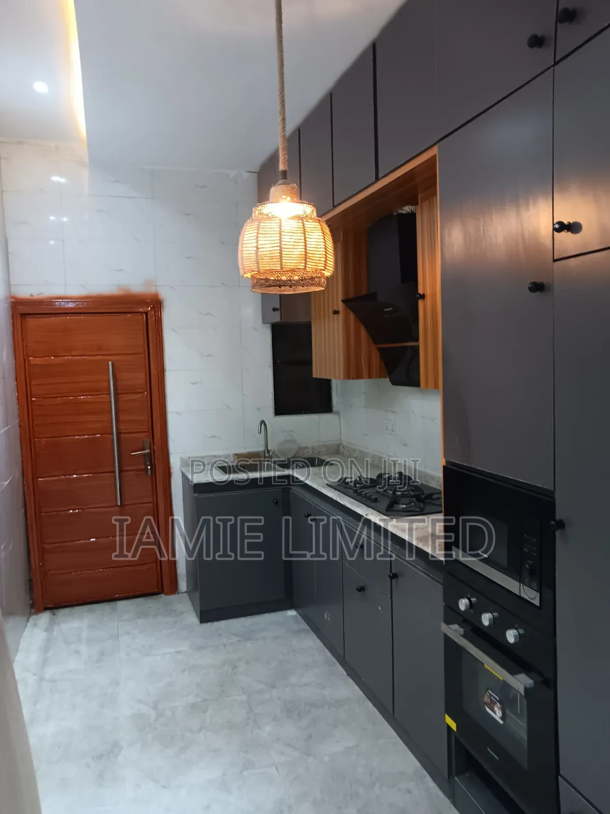 Furnished 3bdrm Block of Flats in Army Estate, Warri for rent
