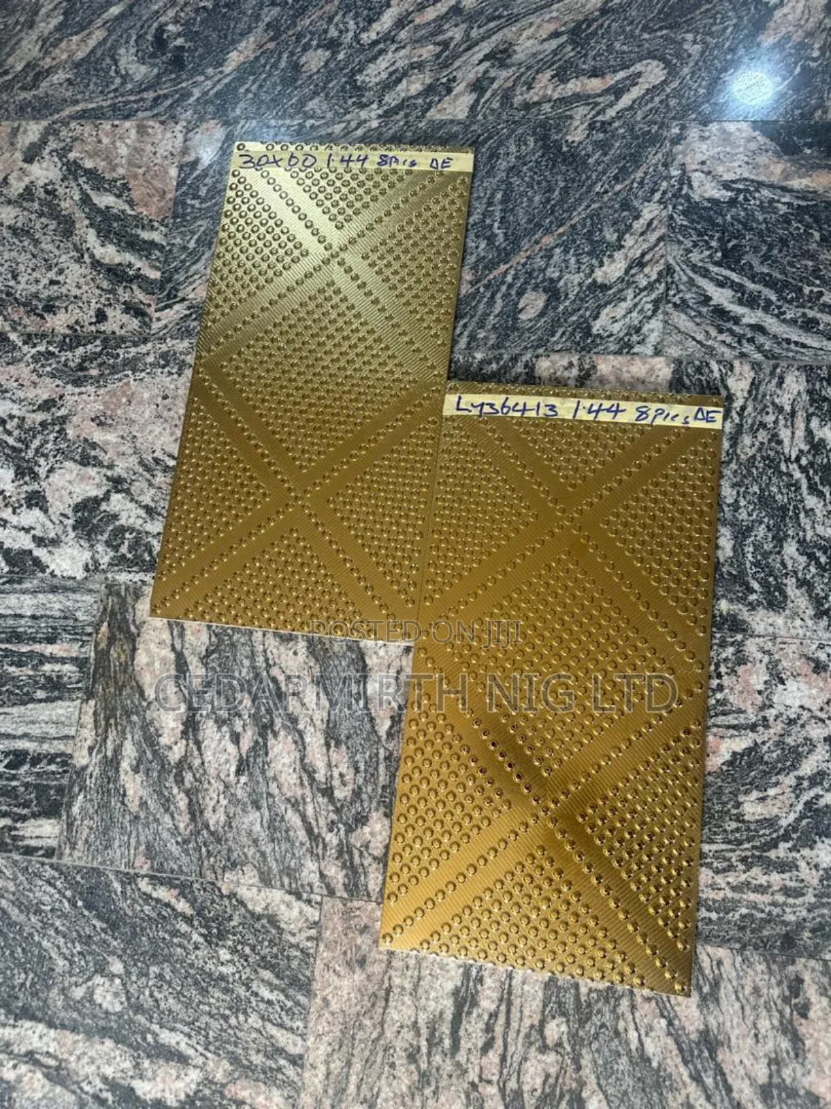 Golden Wall Tile 25