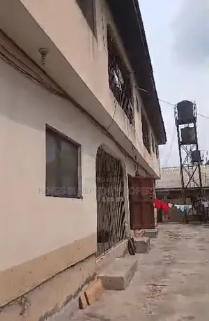 Photo - 3bdrm Block of Flats in Ugbomro Warri for sale