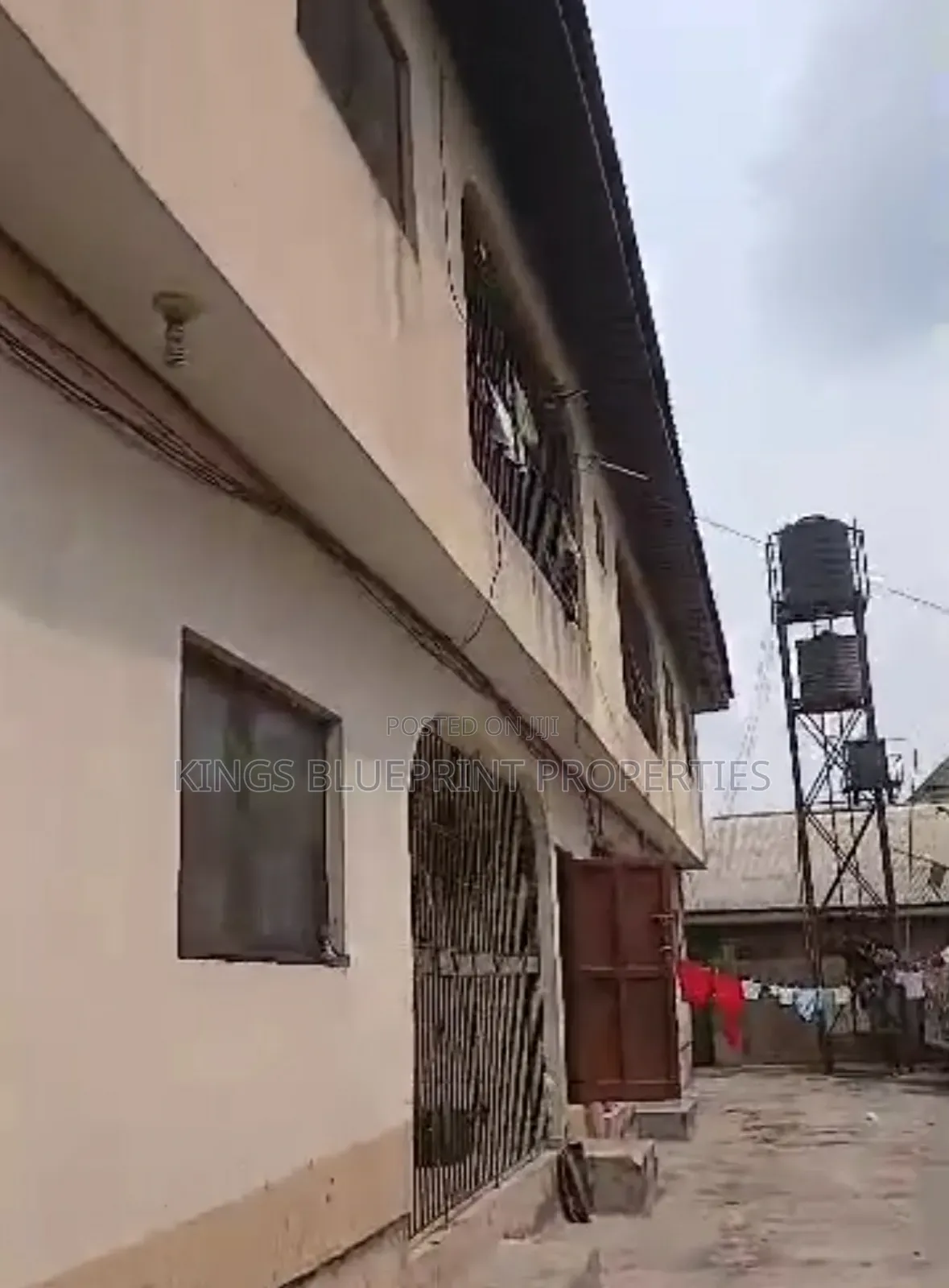 3bdrm Block of Flats in Ugbomro Warri for sale
