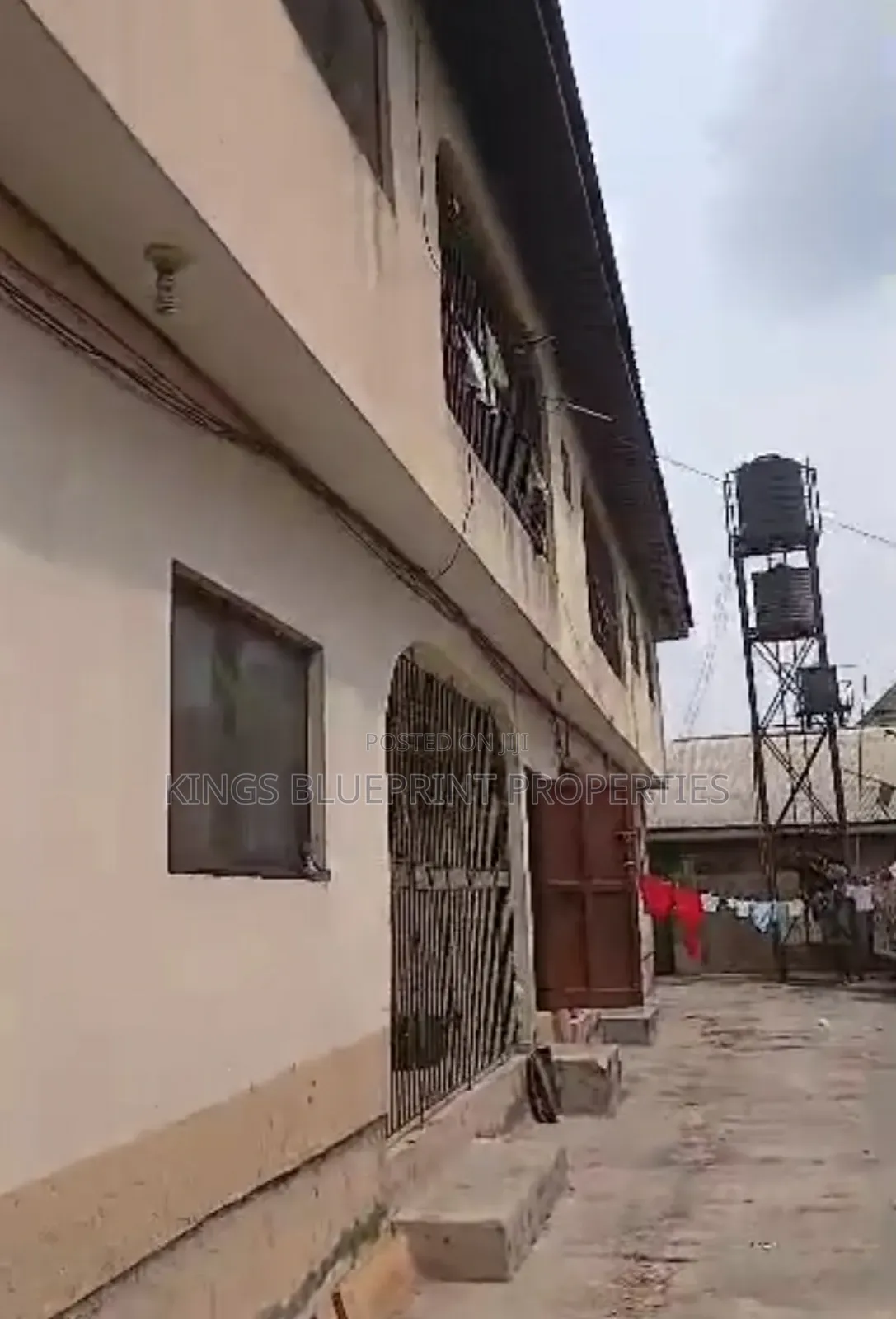 3bdrm Block of Flats in Ugbomro Warri for sale
