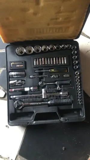 Stanley 1/2" and 1/4" Socket Box Set
