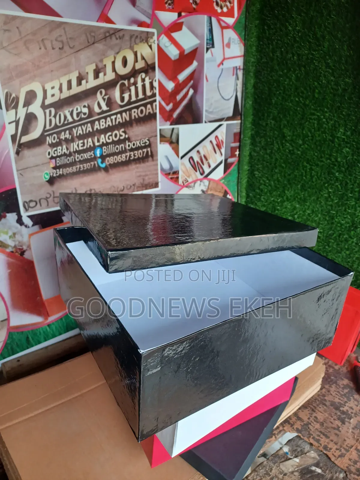 Official Gift Box 13x12x5 Inchs