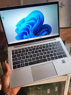 Laptop HP EliteBook 830 G7 16GB Intel Core I7 SSD 512GB