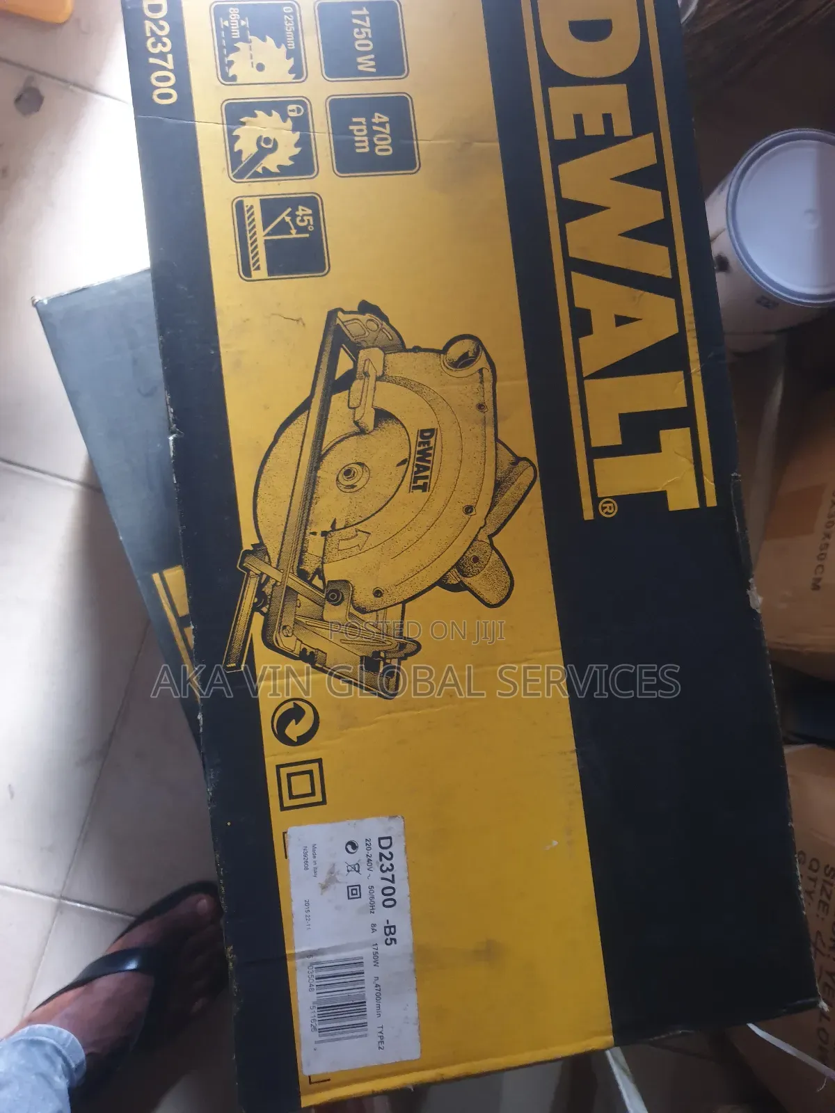 Dewalt D23700-B5.