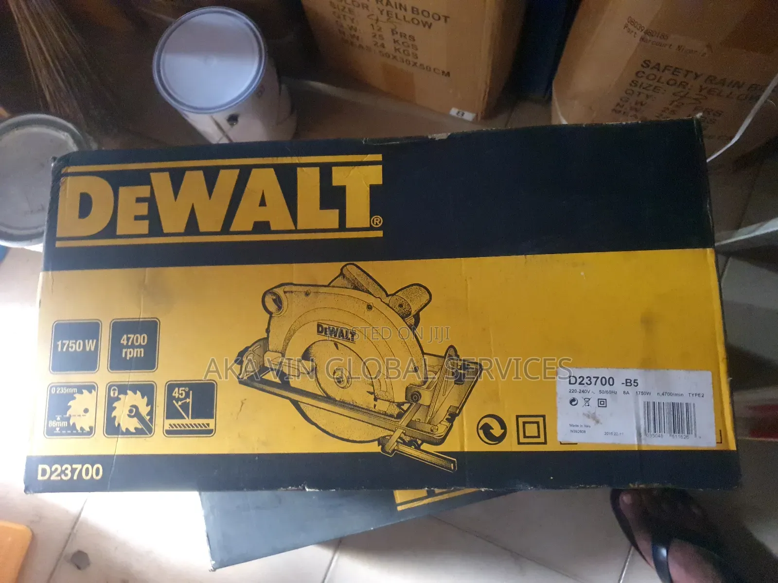 Dewalt D23700-B5.