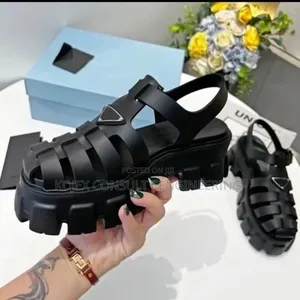 Female Black Comfy Sandals