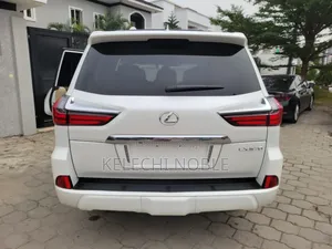 Lexus LX 570 (5 seats) AWD 2017 White