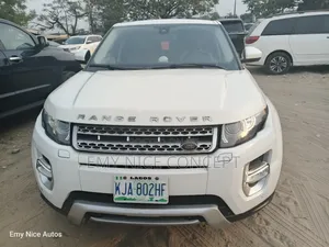 Land Rover Range Rover Evoque Prestige 4x4 (2.0L 4cyl 9A) 2014 White