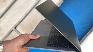Laptop Apple MacBook Pro 2017 16GB Intel Core i7 SSD 256GB