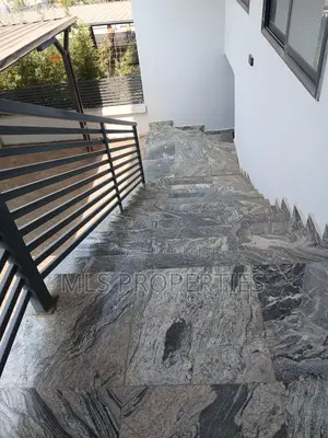 4bdrm Townhouse / Terrace in Guzape for rent