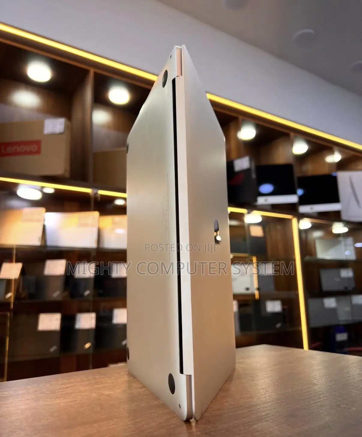 Laptop Apple MacBook Pro 2017 8GB Intel Core I5 SSD 256GB