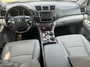 Toyota Highlander 3.5L 4WD 2013 Black