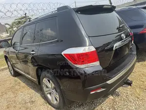 Toyota Highlander 3.5L 4WD 2013 Black