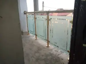 Glass Handrails/Gold Pipe