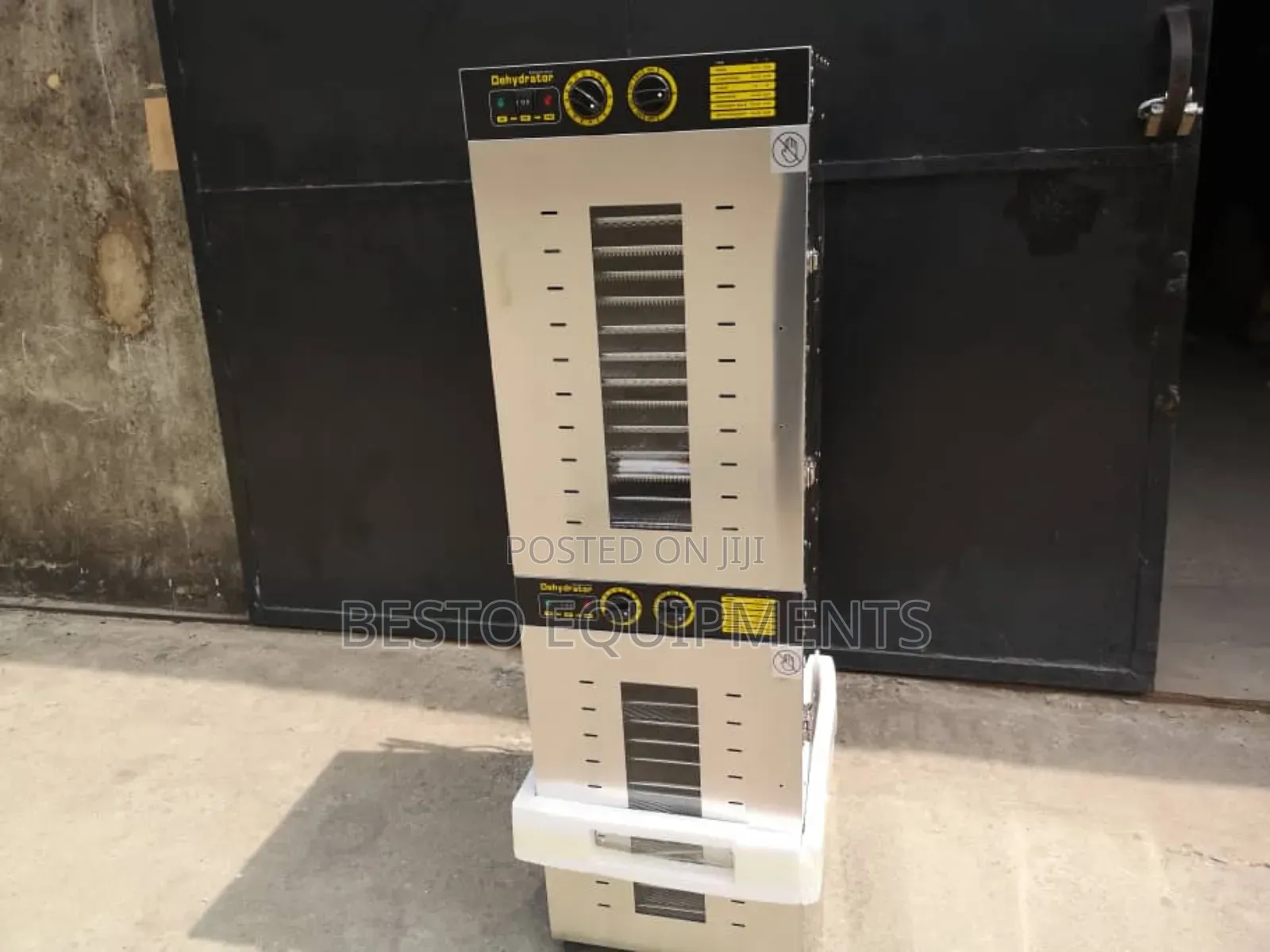 Dehydrator Machine