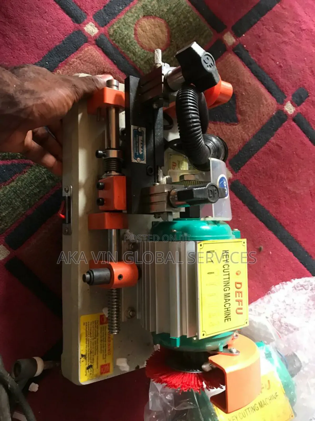 Key Cutting Machine.