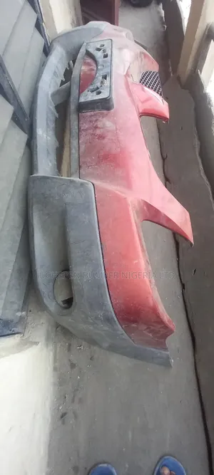 Front Tokunbor Bumper Pointiac Vibe 2004