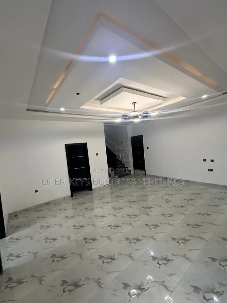 Furnished 4bdrm Duplex in Oluyole for sale