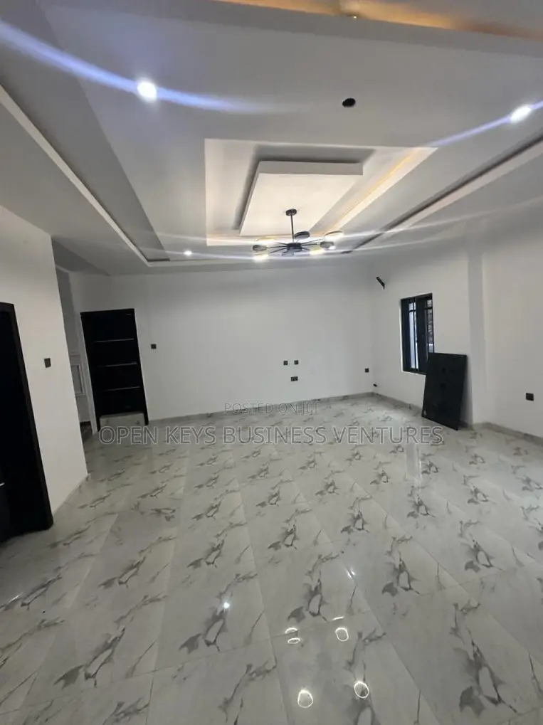Furnished 4bdrm Duplex in Oluyole for sale