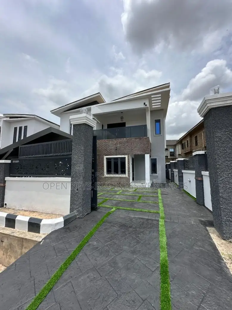 Furnished 4bdrm Duplex in Oluyole for sale