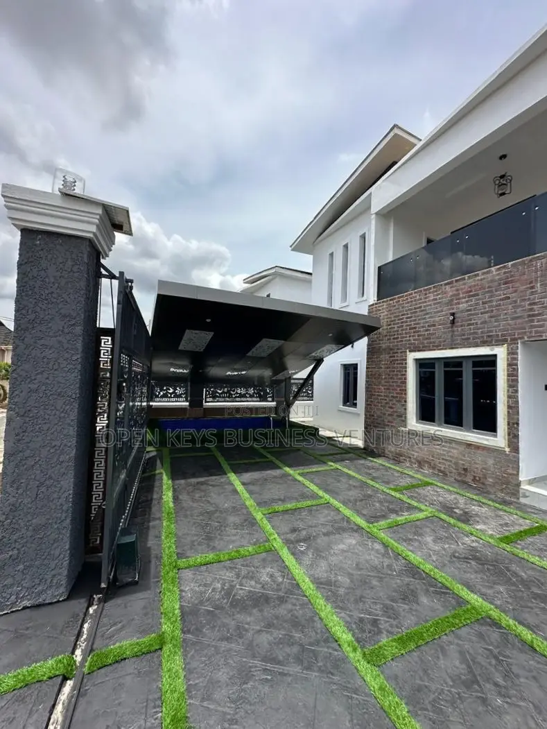 Furnished 4bdrm Duplex in Oluyole for sale