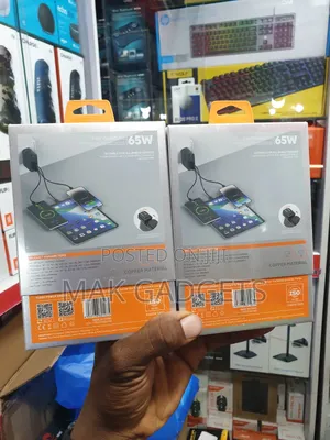 Photo - Ldnio 65W Phone Laptop Charger