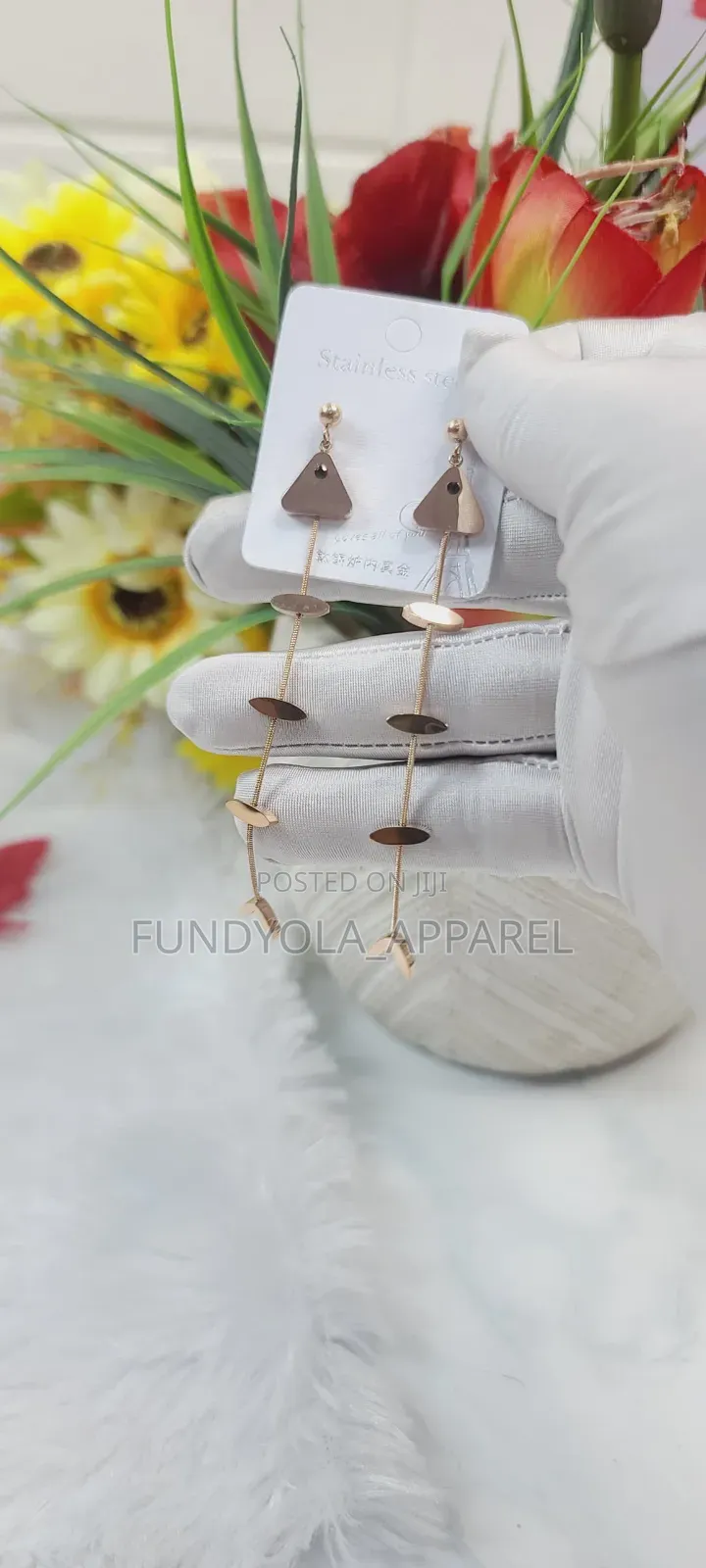 Fish Tail Design Earring