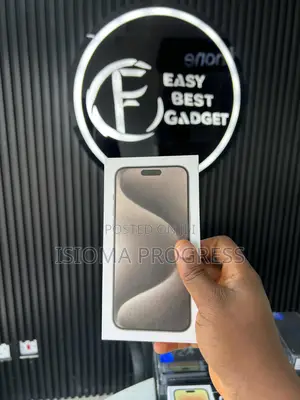 Photo - New Apple iPhone 15 Pro Max 256 GB Black