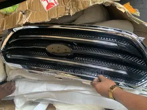 Front Grill Ford Taurus 2014