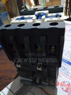D65 Schneider Contactor