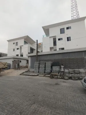 4bdrm Duplex in Parkview Estate for sale