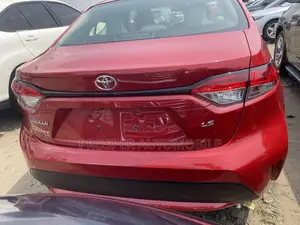 Toyota Corolla LE 2021 Red