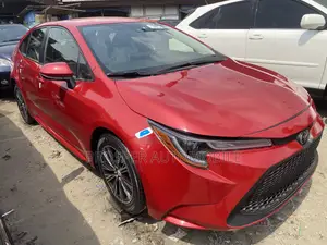 Toyota Corolla LE 2021 Red